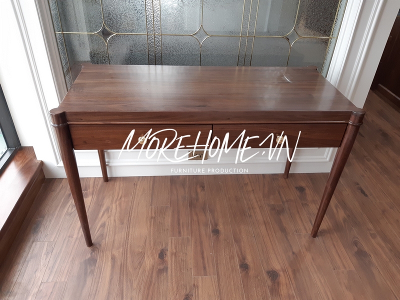 Bàn gỗ tự nhiên trang trí tô điểm cho sử tiện nghi thẩm mỹ cho không gian